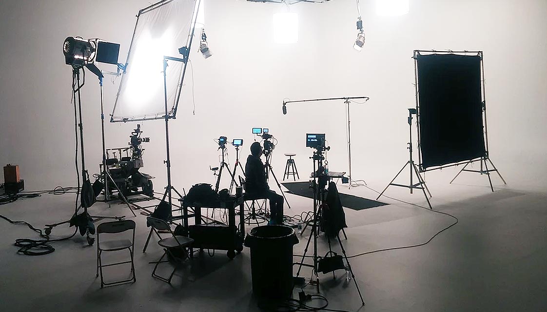 Film Studio: Perfect for Commercials, Interviews, Live Streaming, Film and TV production