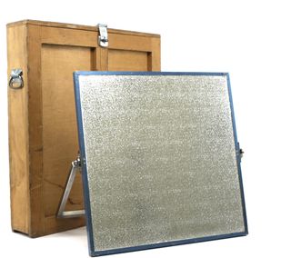 Rent 4×4 Shiny Board (Silver/Reflector Board)